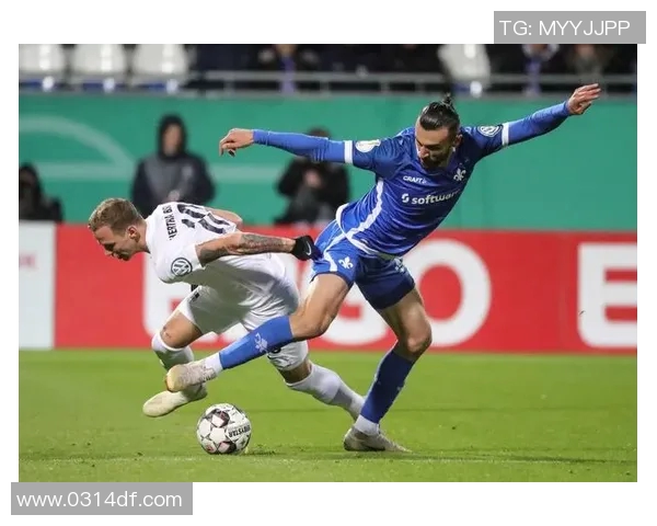 沙尔克客场大胜，科隆不败金身再现